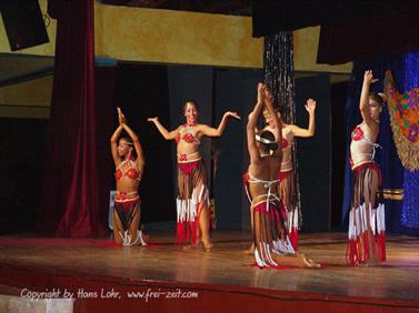 2010 Cuba, Holguin, Hotel Rio de Oro, Entertainment, DSC00284_b_B740